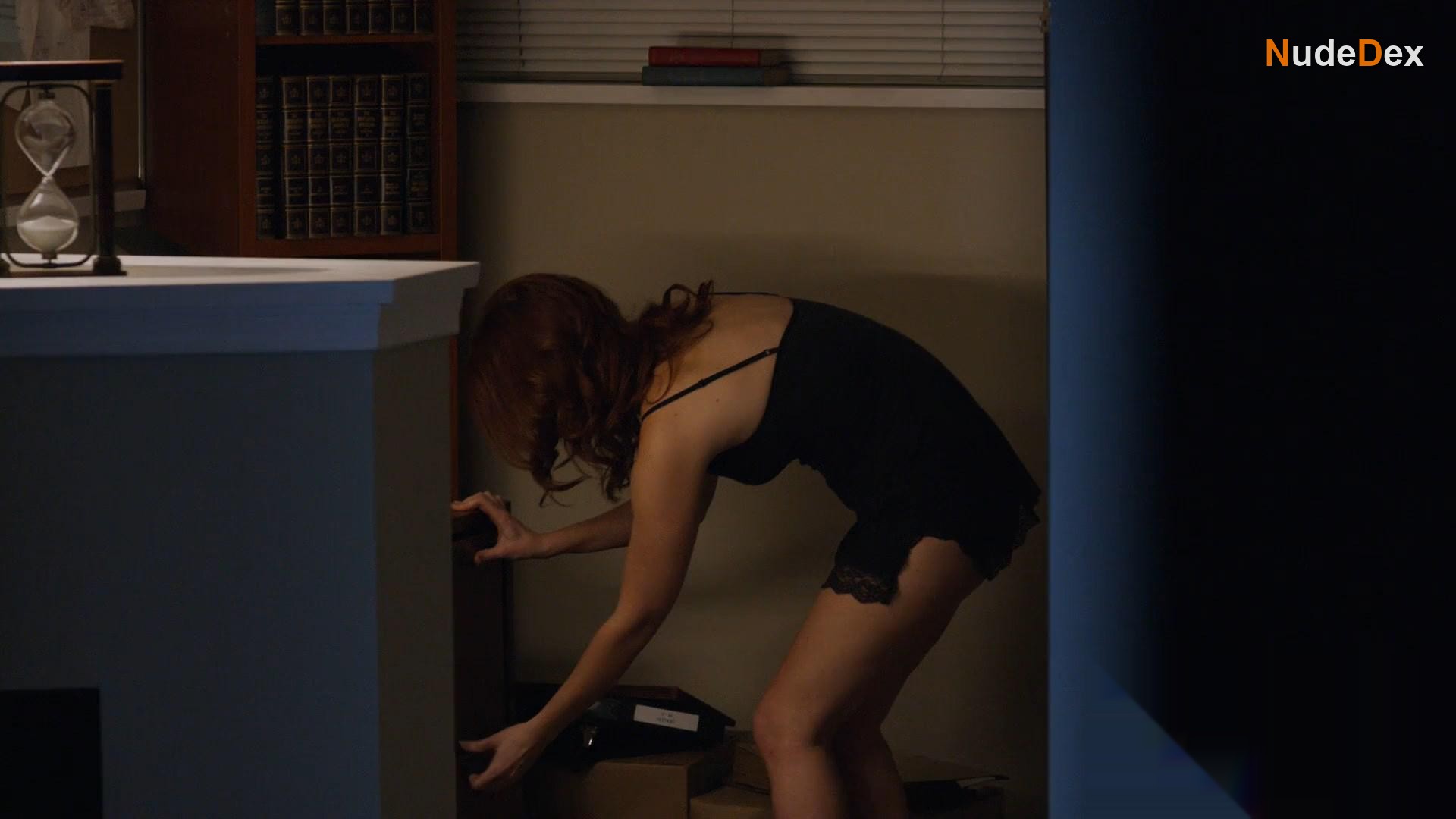 Jewel Staite in Undercover Wife, photo 2