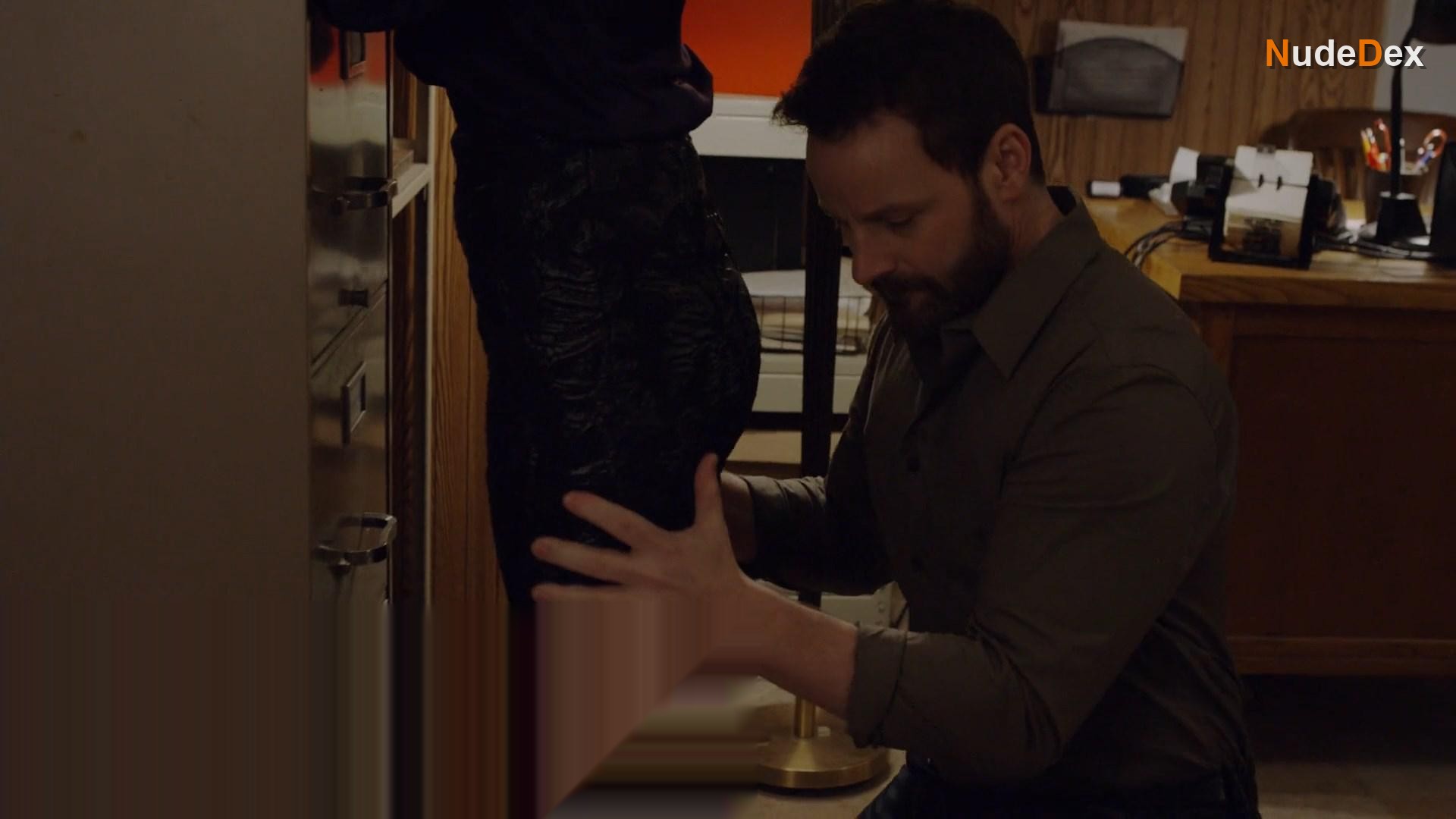 Jewel Staite in Undercover Wife, photo 13