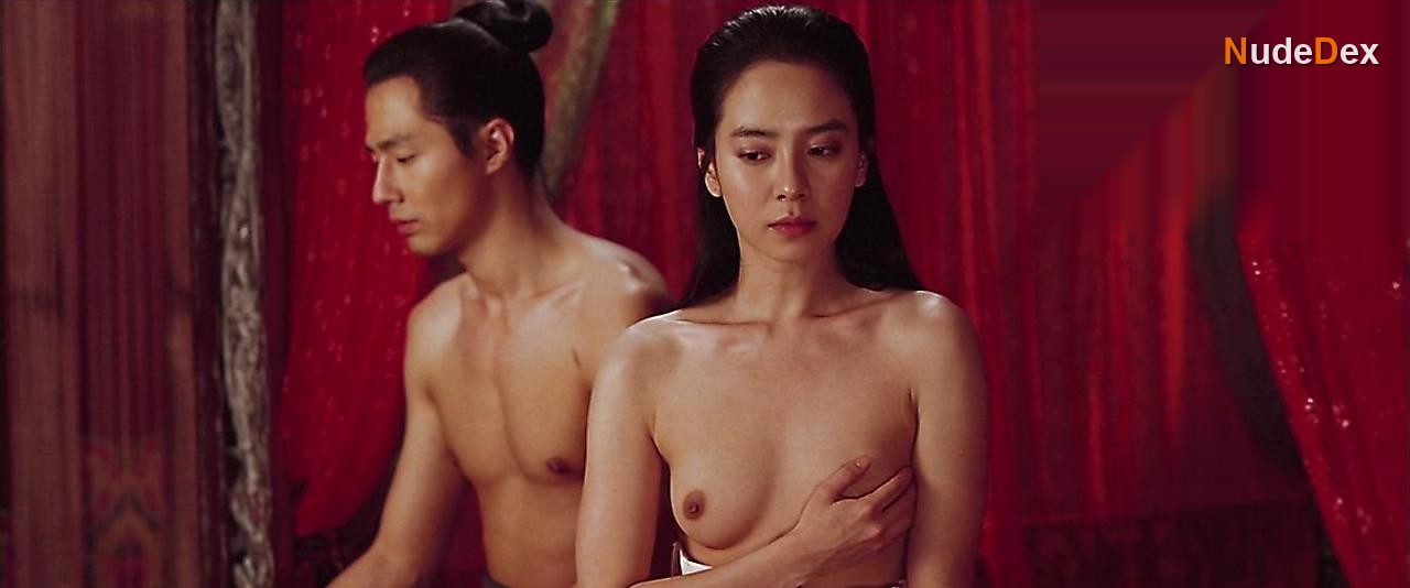 Ji-hyo Song in A Frozen Flower, photo 8