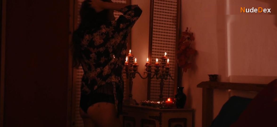 Jimena Gala in The Vibe, photo 4