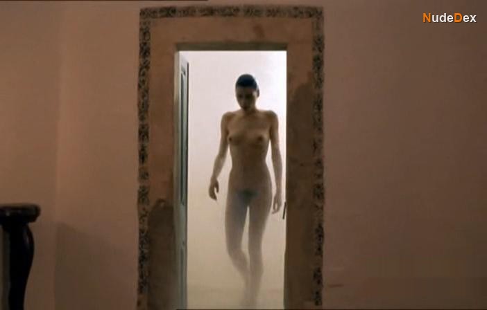 Joana Azevedo in As Bodas De Deus, photo 1