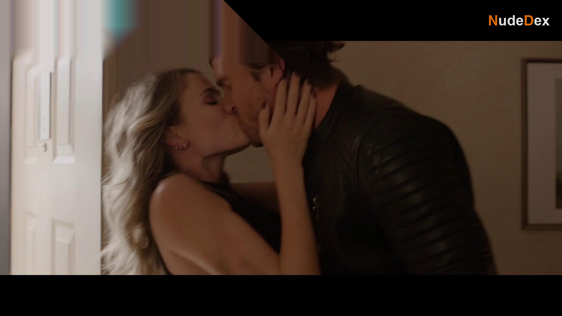 Jocelyn Hudon in V For Vengeance, photo 3
