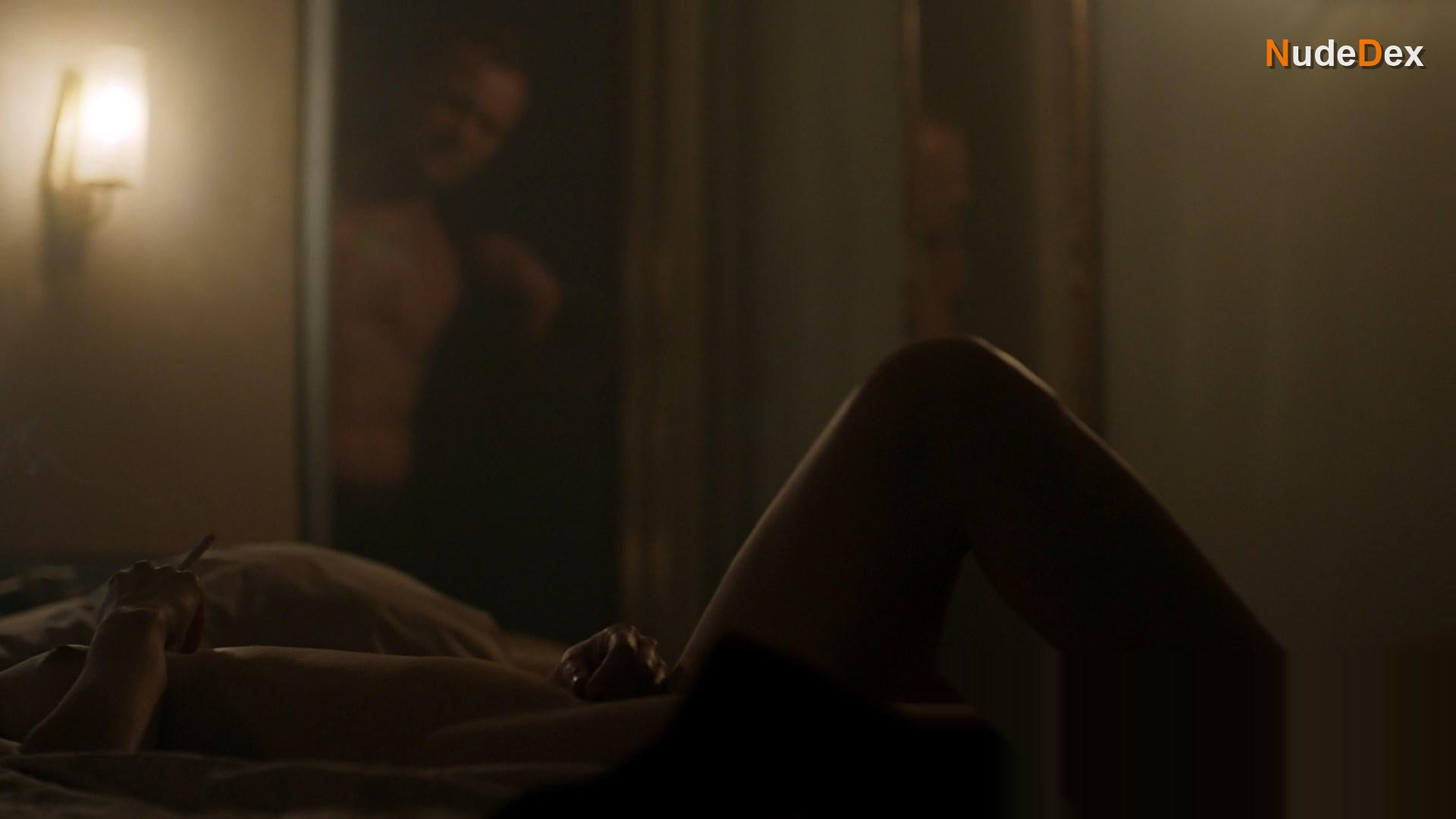 Jodi Balfour in Rellik, photo 2