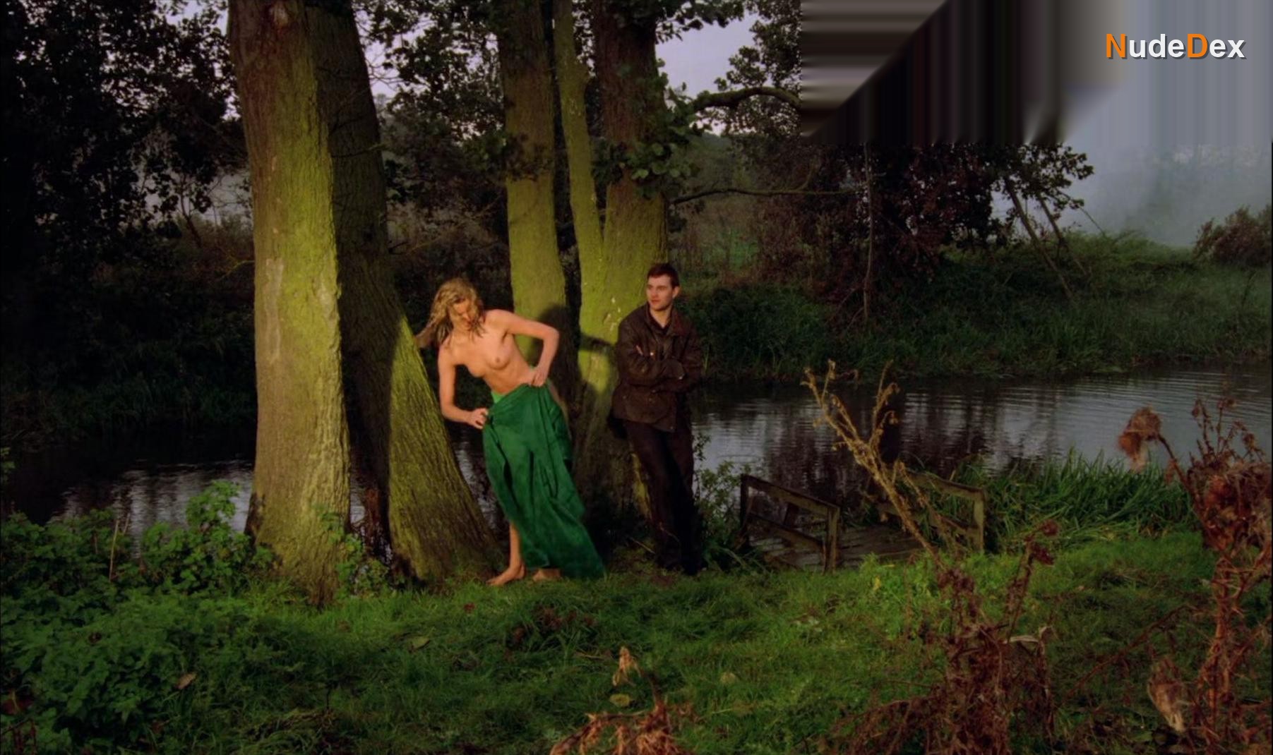 Joely Richardson in Drowning By Numbers, photo 2