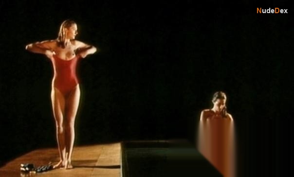 Joely Richardson in Drowning By Numbers, photo 5