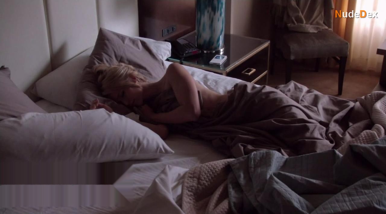 Johanna Braddy in Quantico, photo 3