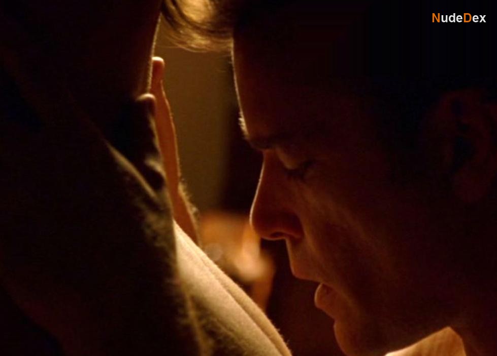 Jolene Blalock in Slow Burn, photo 1