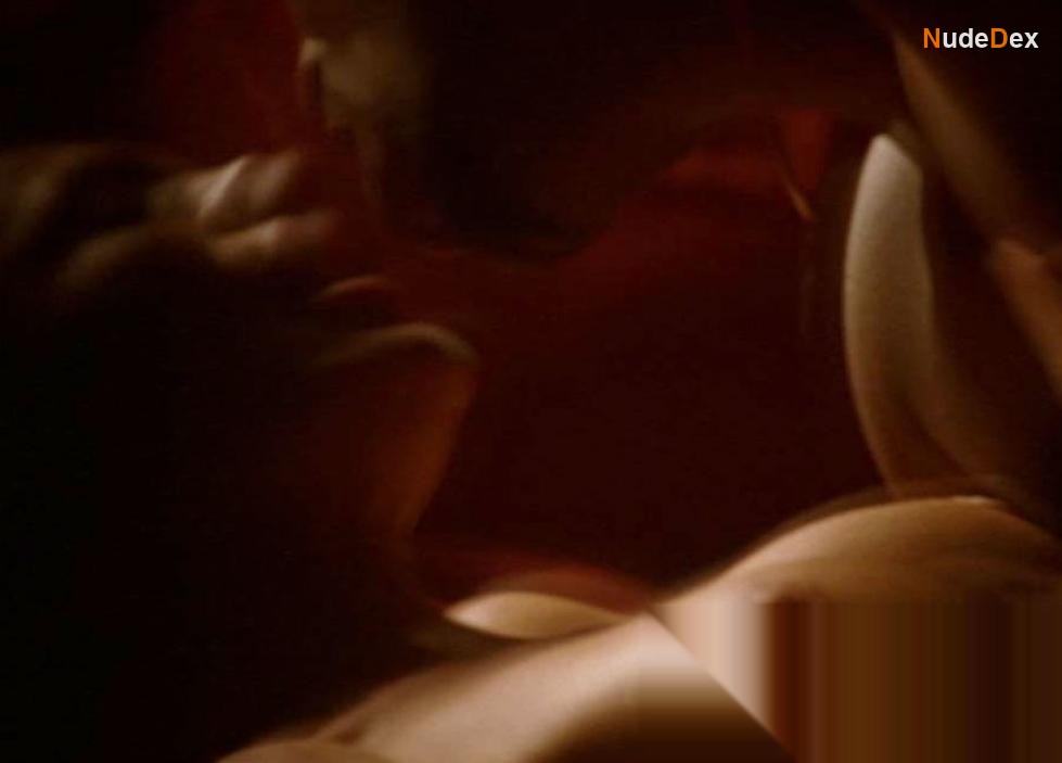 Jolene Blalock in Slow Burn, photo 4
