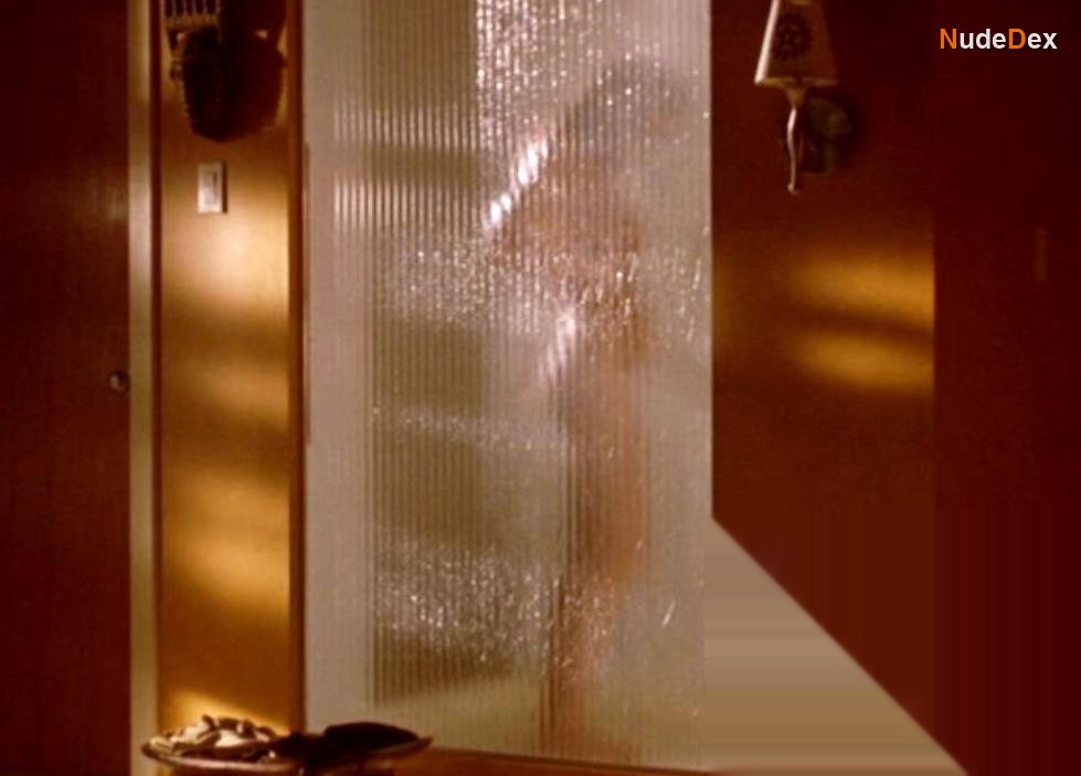 Jolene Blalock in Slow Burn, photo 10