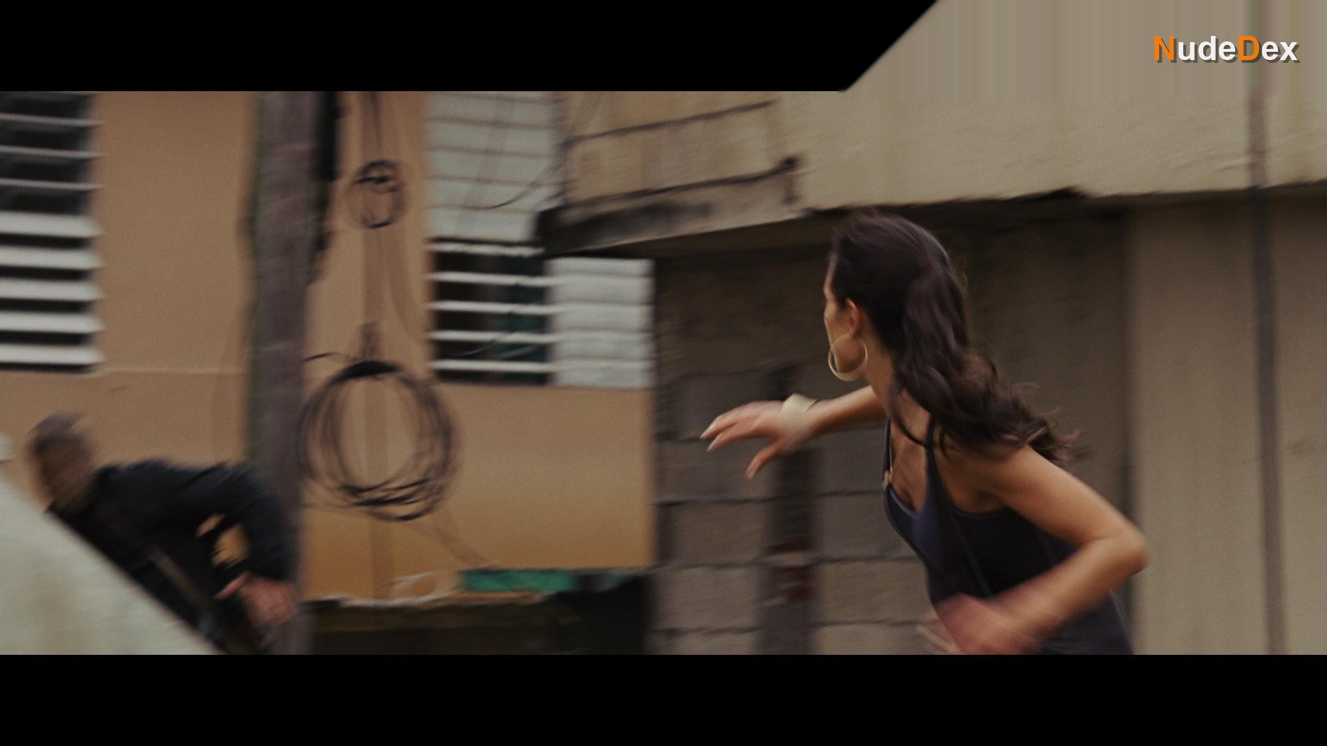 Jordana Brewster in Fast Five, photo 10