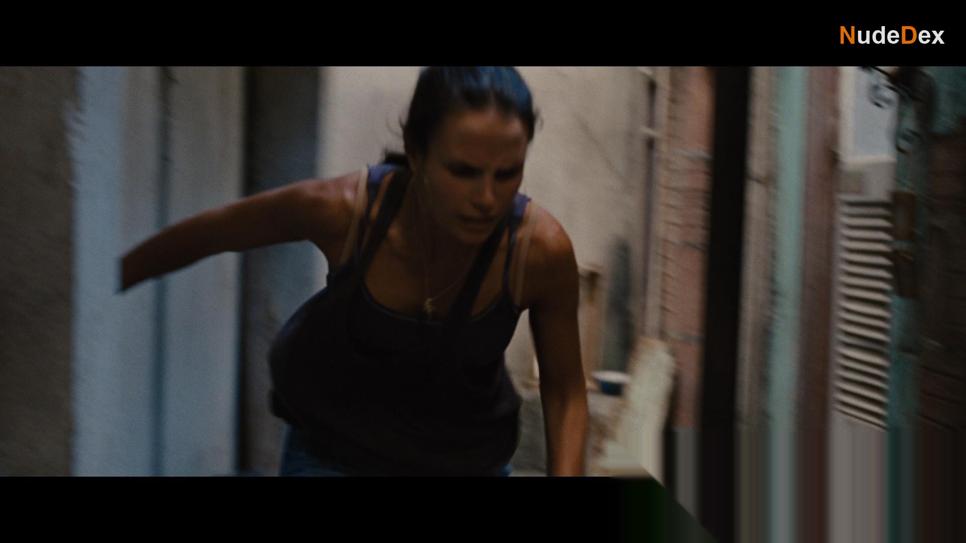 Jordana Brewster in Fast Five, photo 17