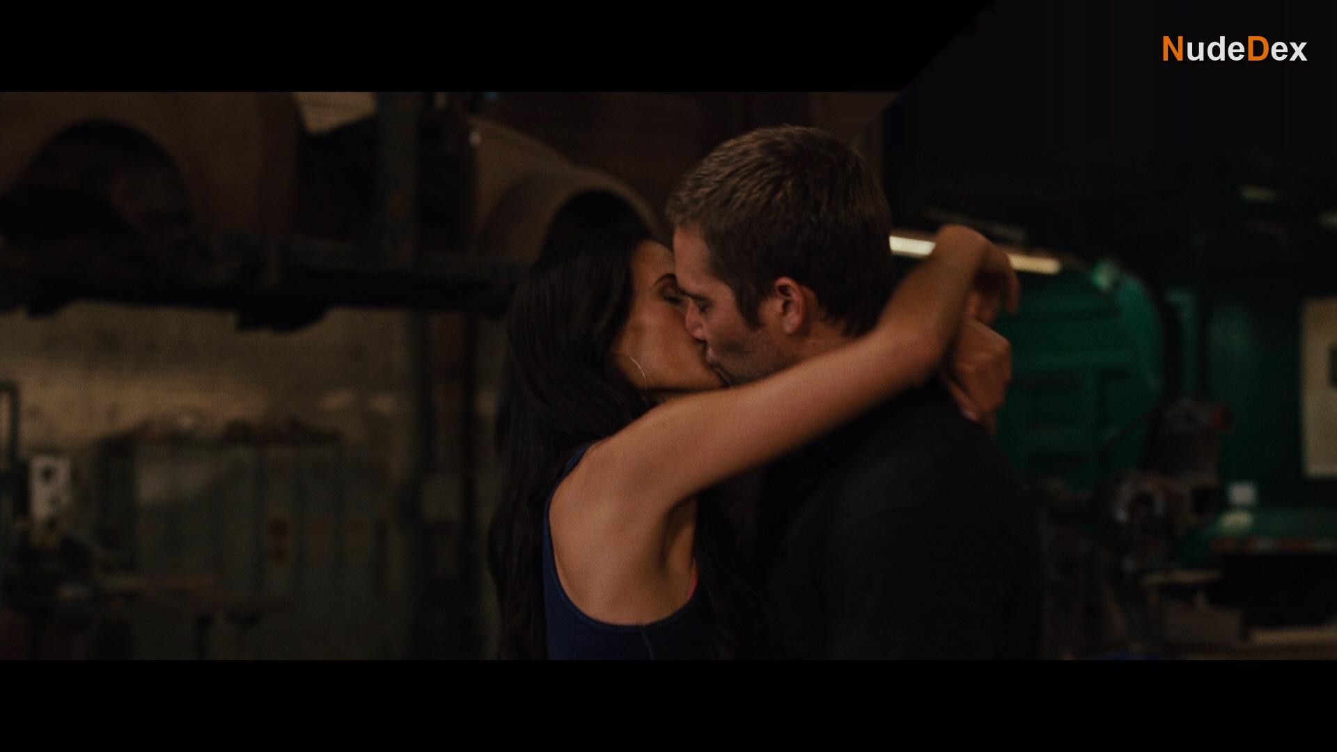 Jordana Brewster in Fast Five, photo 21