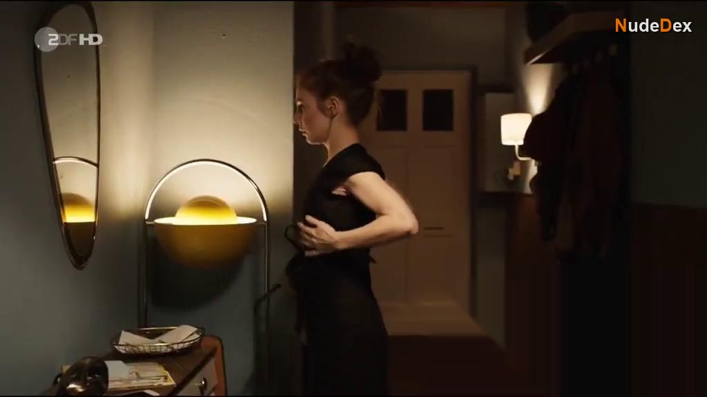 Josefine Preuss in Lotta Der Ernst Des Lebens, photo 1
