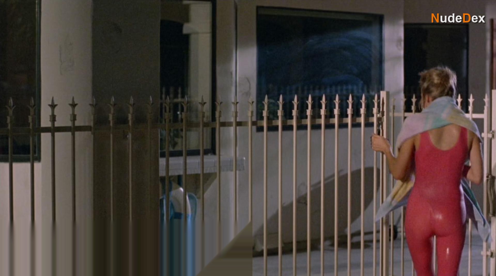 Josie Bissett in Mikey, photo 8