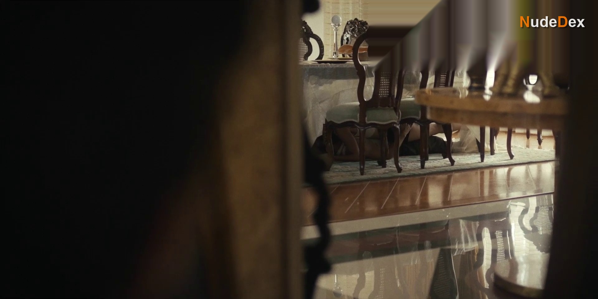 Juanita Molina in Dear Killer Nannies, photo 11