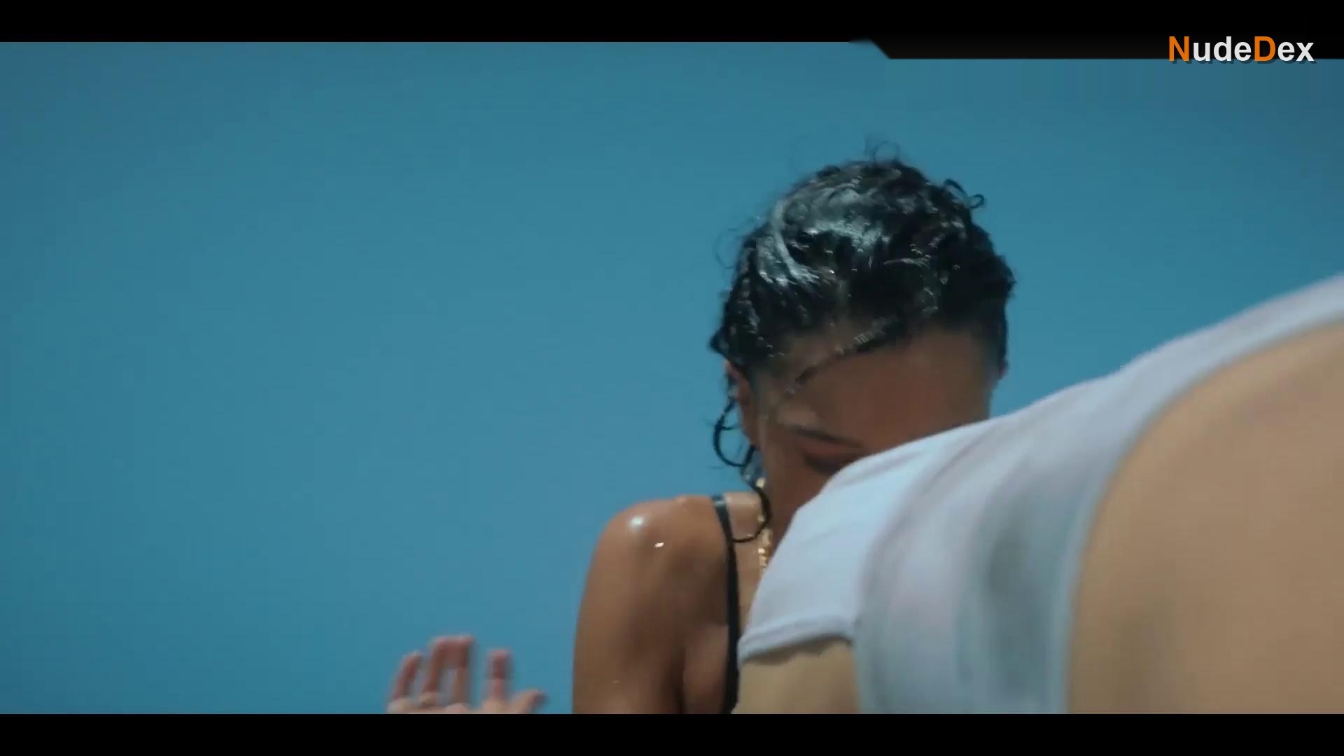 Juanita Molina in Medusa, photo 11