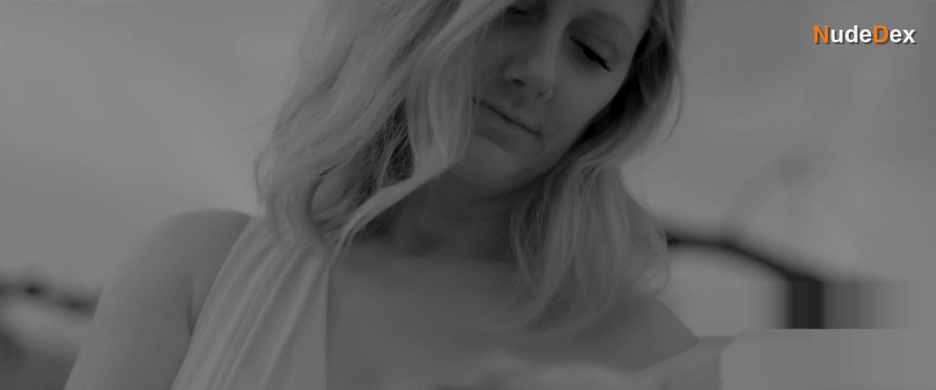 Judy Greer in Into The Dark, photo 6