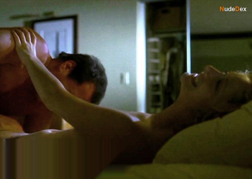 Judy Greer in What Planet Are You From, photo 2