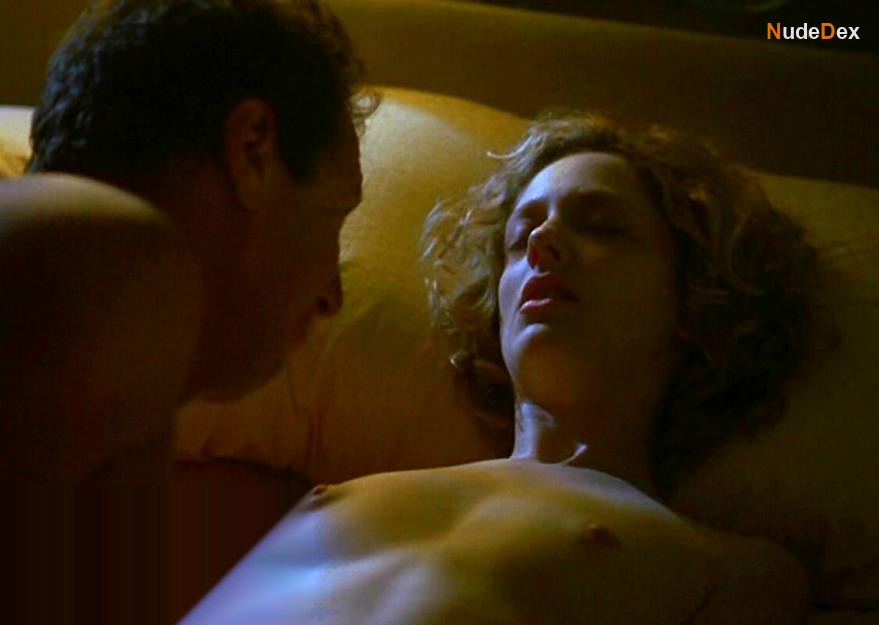 Judy Greer in What Planet Are You From, photo 6