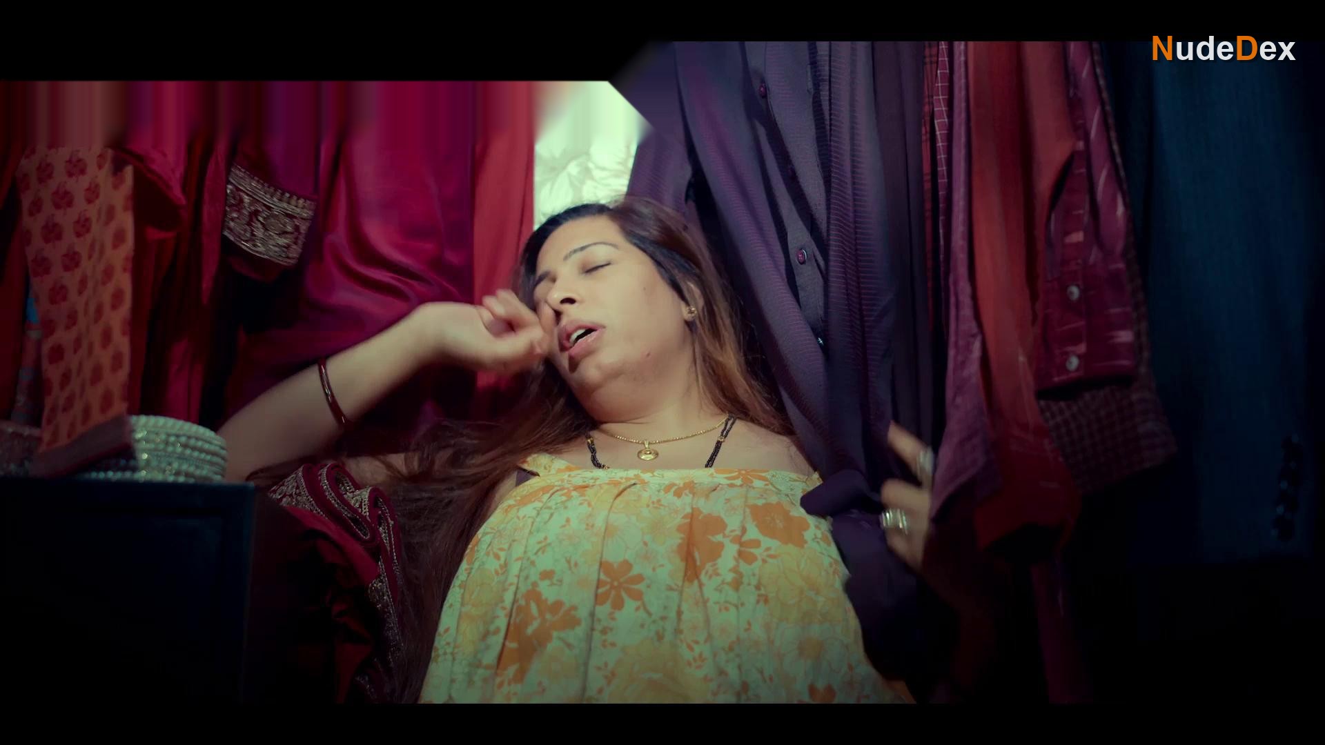 Juhi Gaur in Tribhuvan Mishra Ca Topper, photo 4