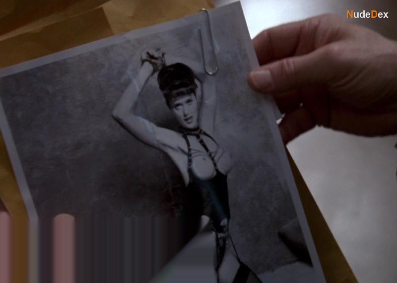 Julia Campbell in Poodle Springs, photo 1