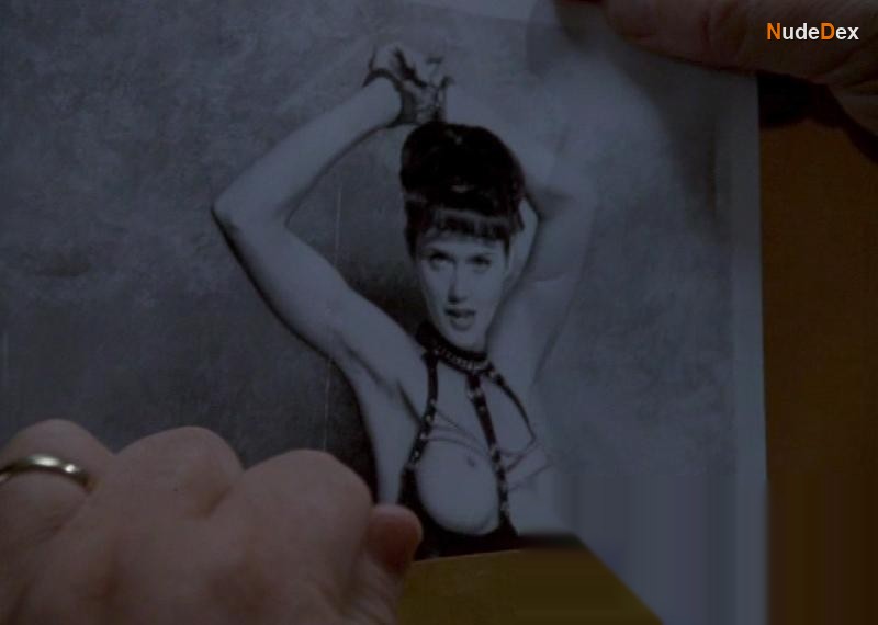 Julia Campbell in Poodle Springs, photo 2