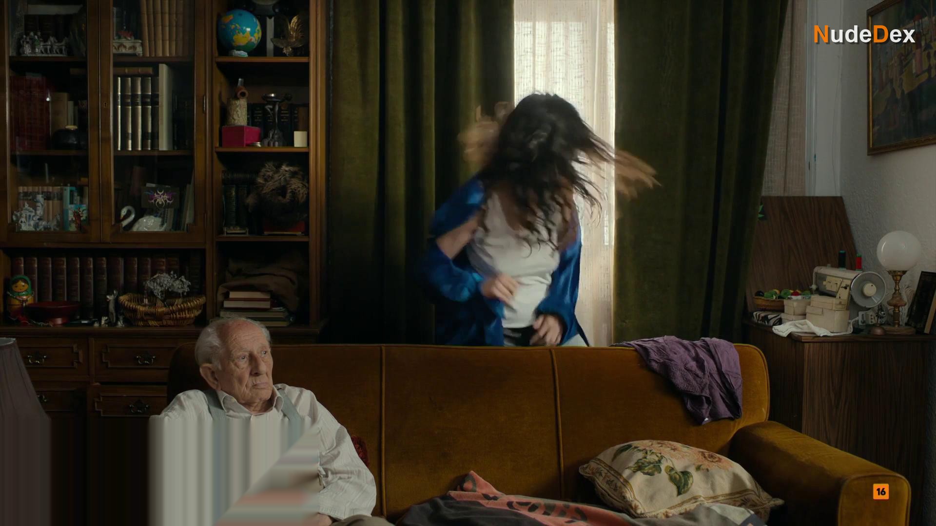 Julia De Castro in Little Faith, photo 2