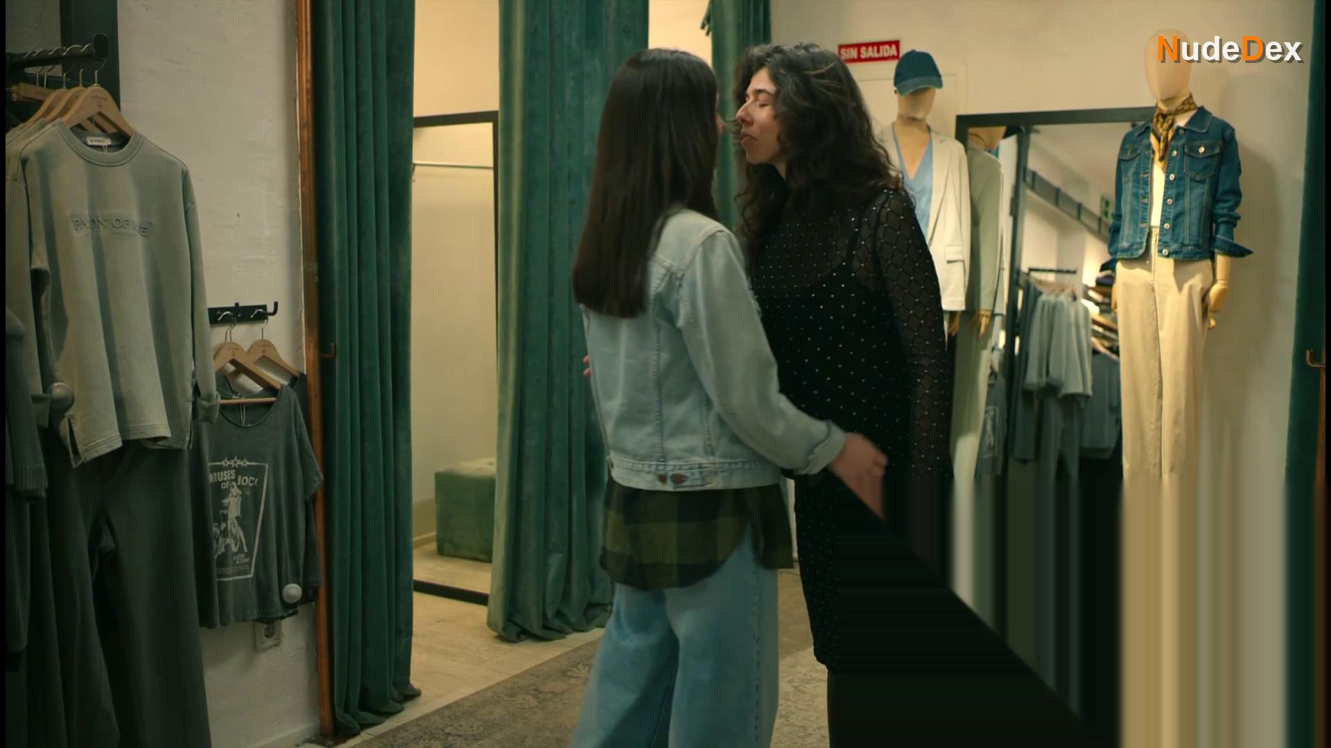 Julia De Castro in Little Faith, photo 8
