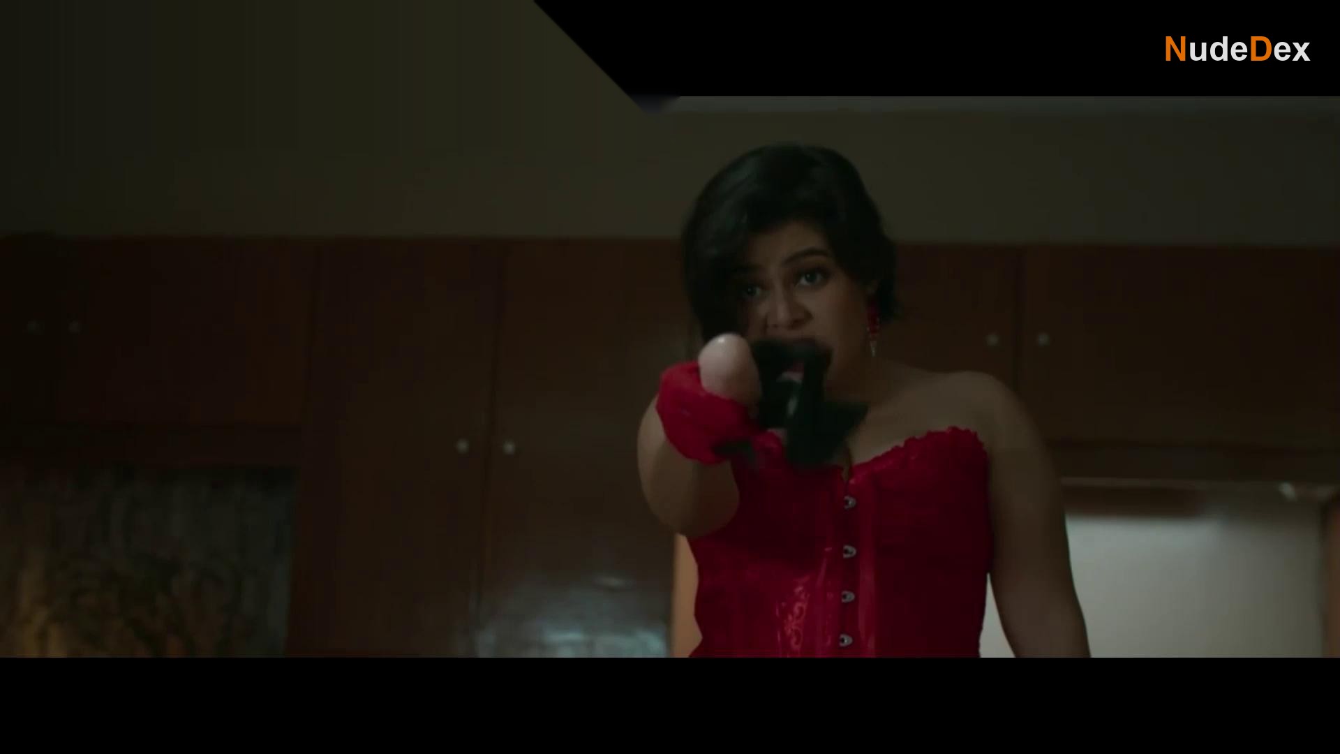 Julia Enriquez in Pwede G Pwede B, photo 1