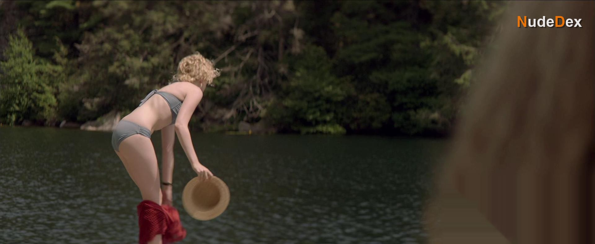 Julia Garner in One Percent More Humid, photo 1