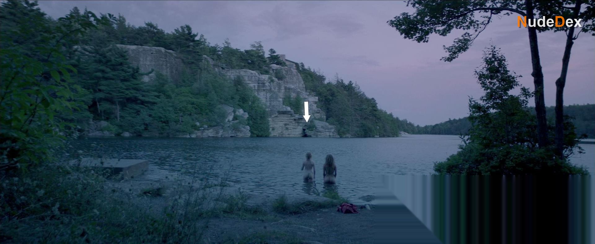 Julia Garner in One Percent More Humid, photo 2