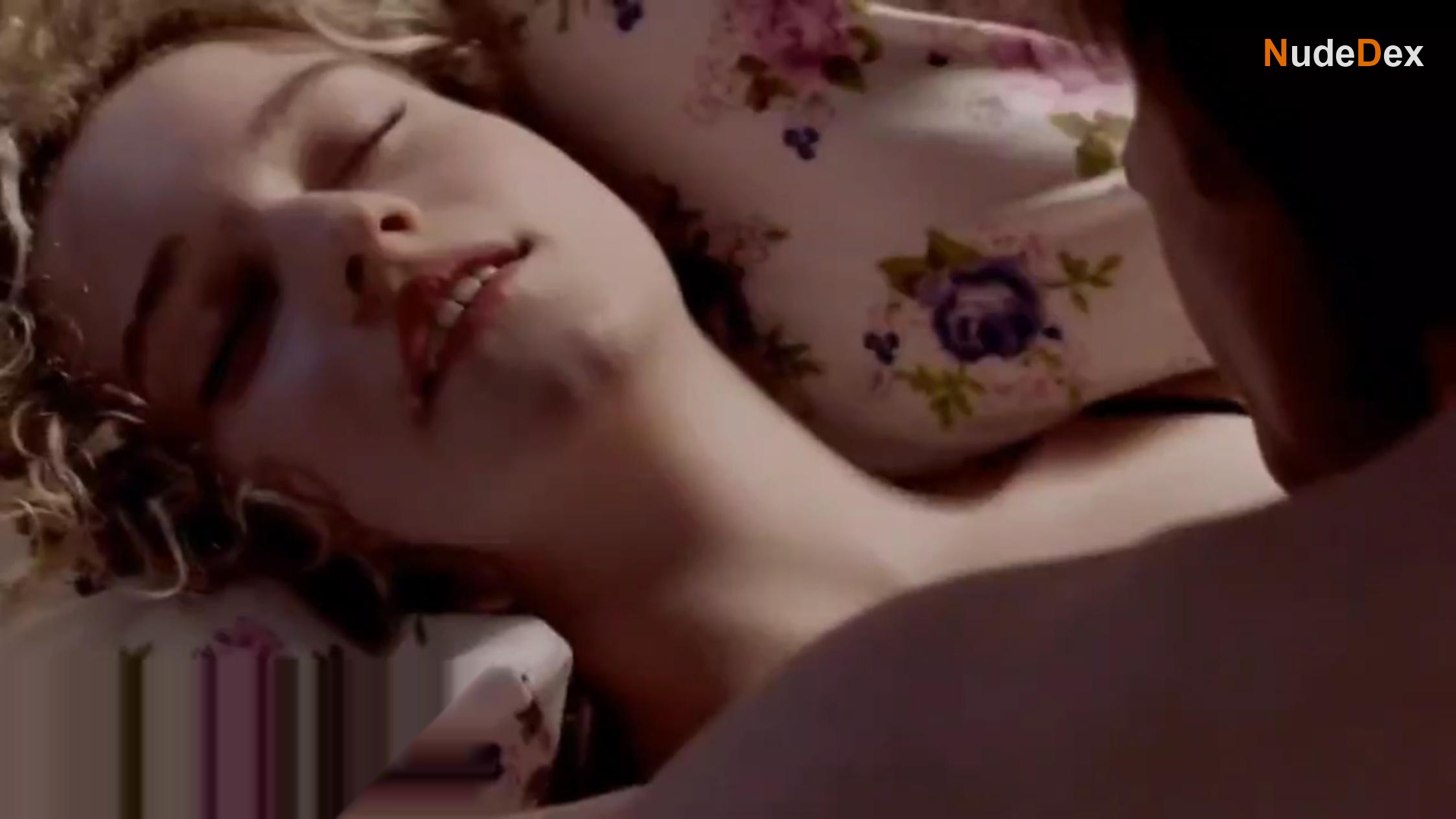 Julia Garner in The Americans, photo 11