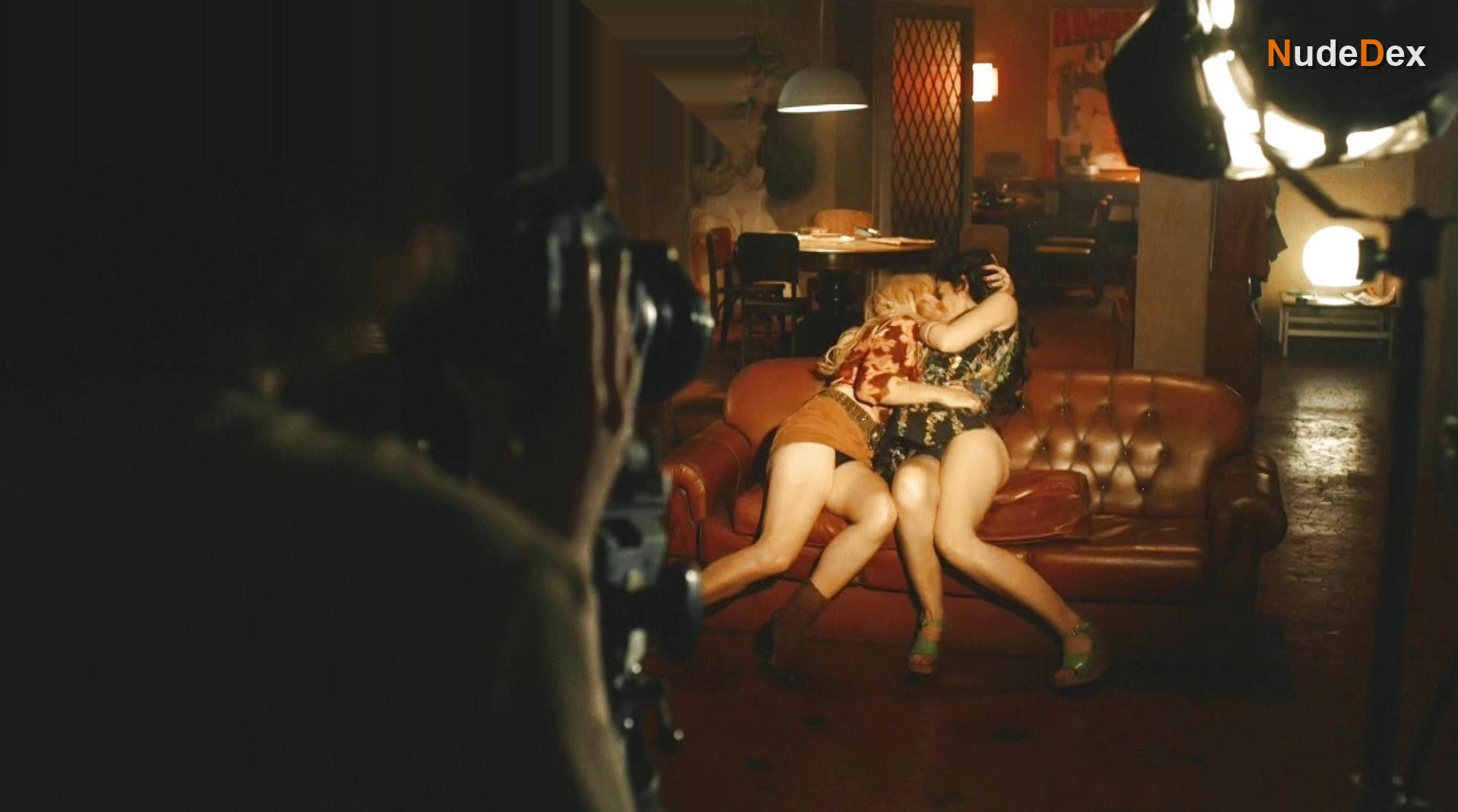 Julia Ianina in Magnifica 70, photo 7