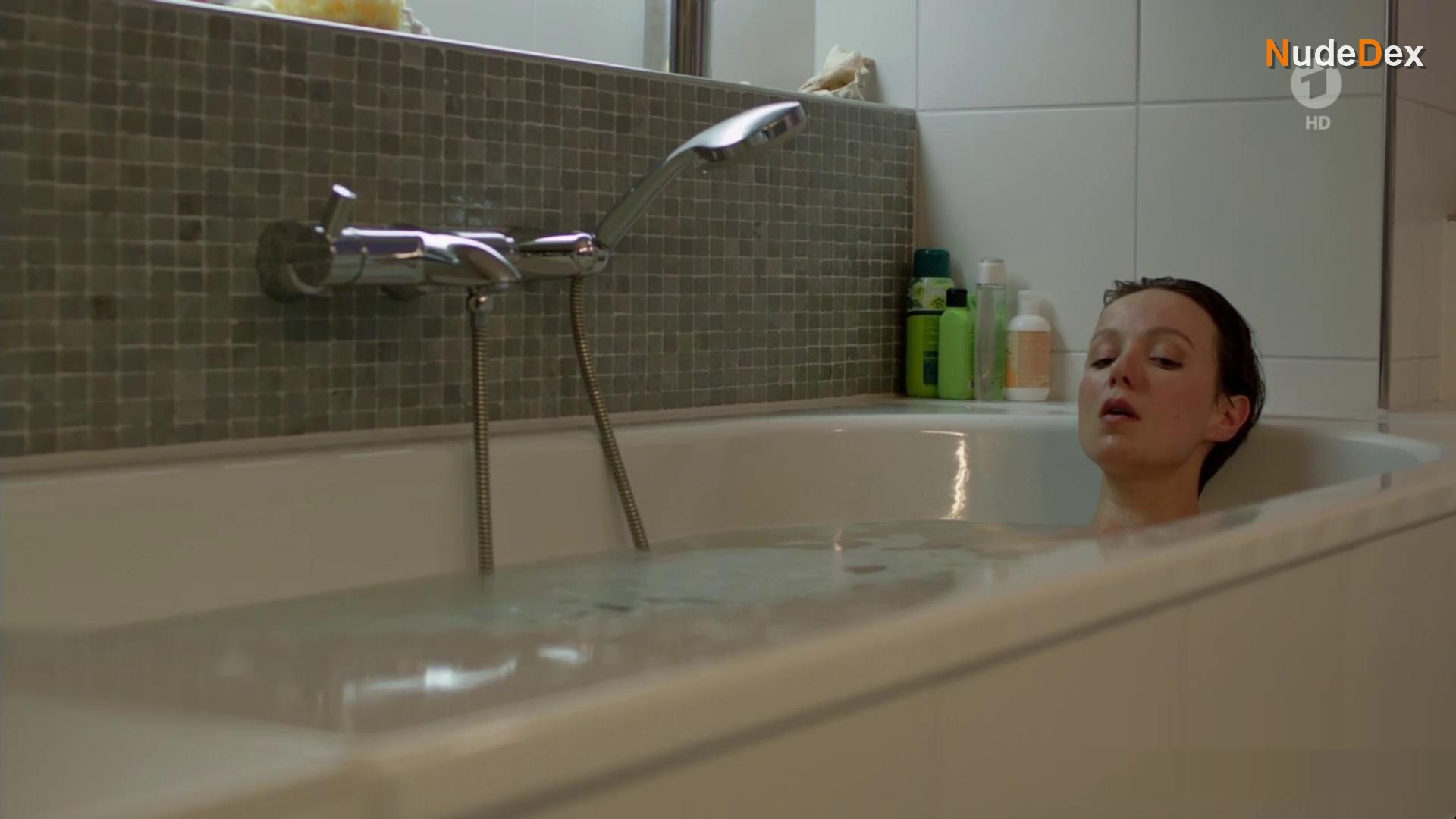 Julia Koschitz in In Gefahrliche Nahe, photo 3