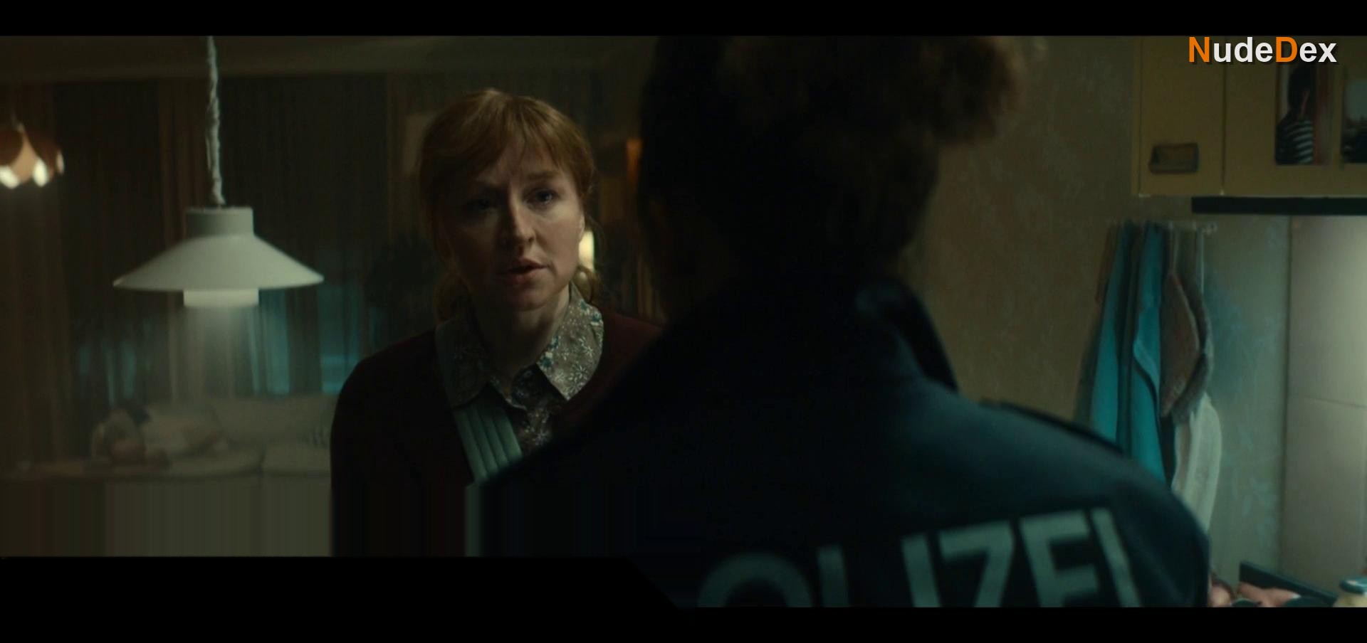 Julia Koschitz in Souls, photo 2