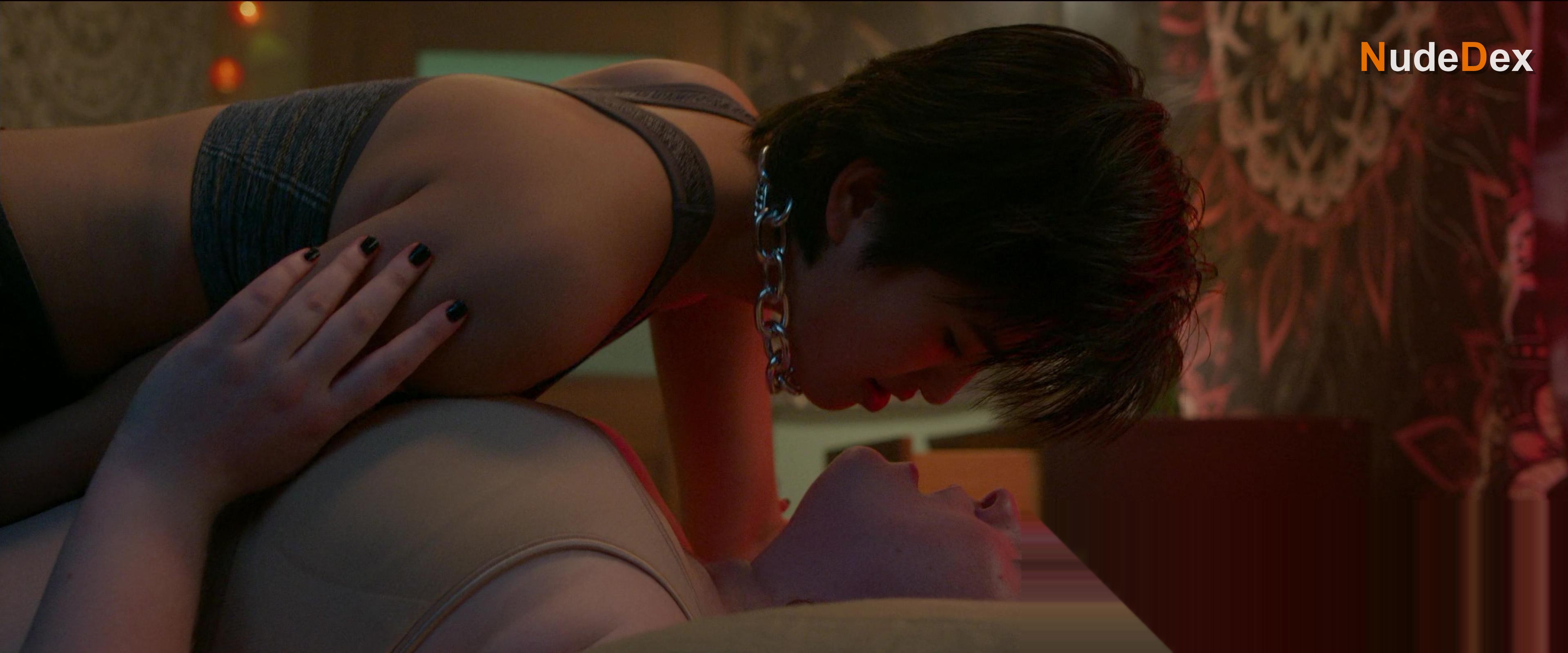 Prom Dates in Prom Dates, photo 3