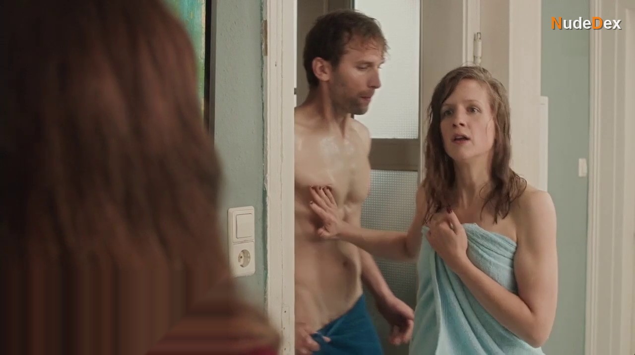 Julia Nachtmann in Destination Happiness, photo 2