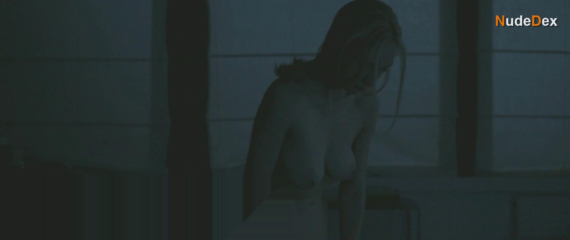 Eva in Eva, photo 1
