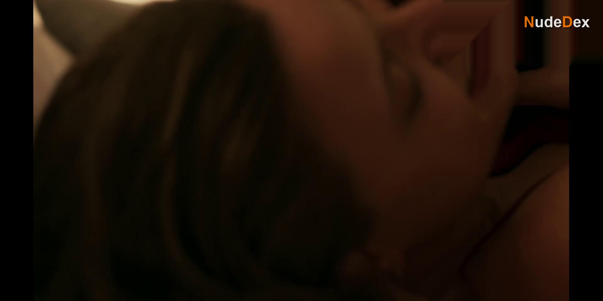 Julia Stockler in Scars Of Beauty, photo 3