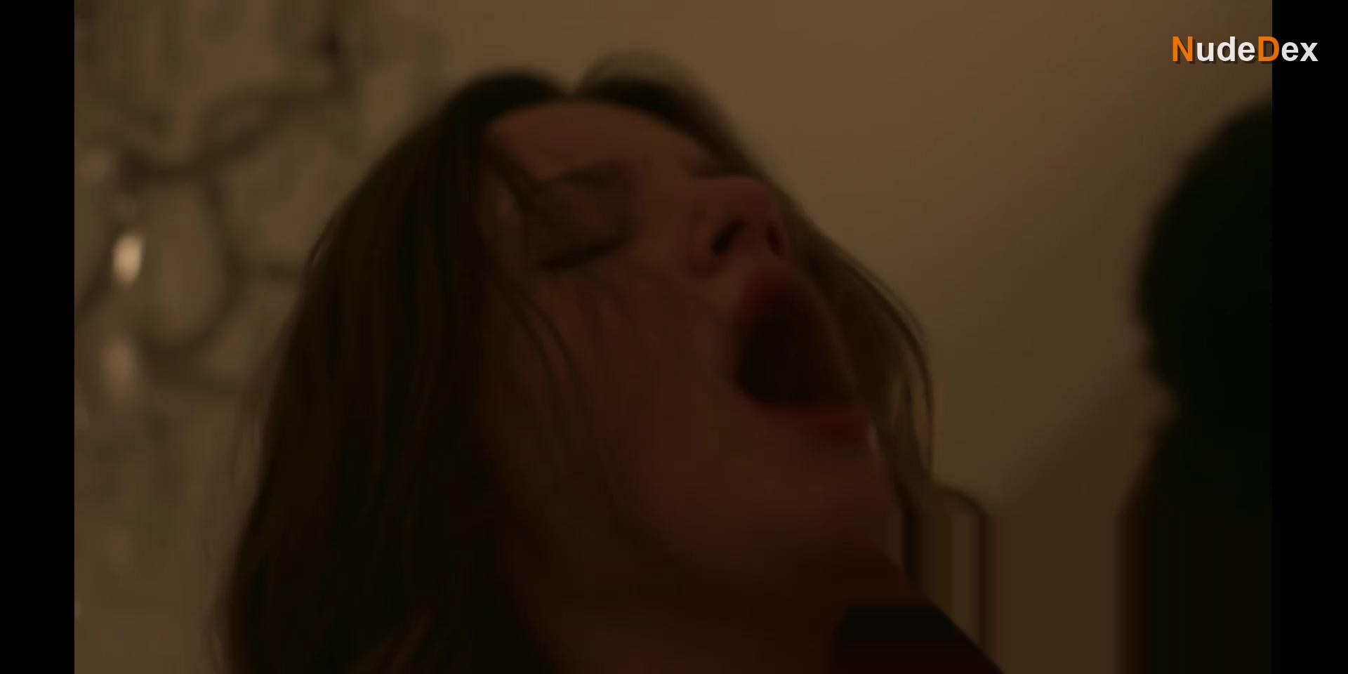 Julia Stockler in Scars Of Beauty, photo 16