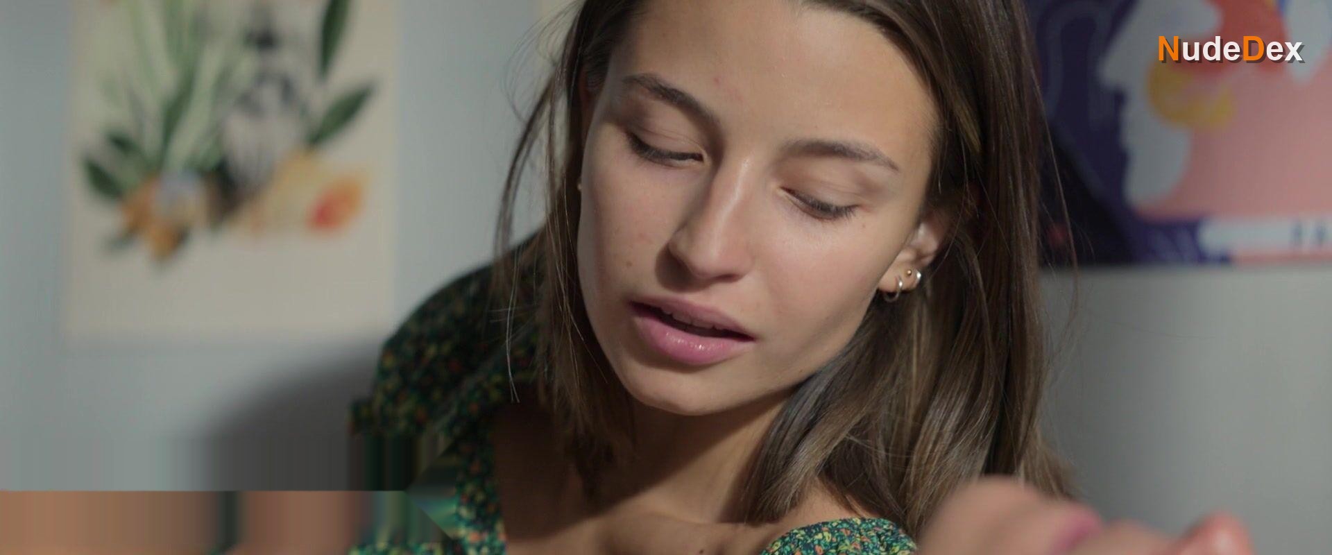 Julia Wieniawa-narkiewicz in Nieobliczalna, photo 4