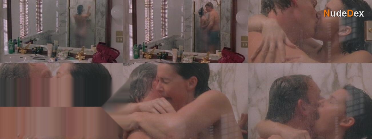 Julie Graham in Dirty Tricks, photo 3
