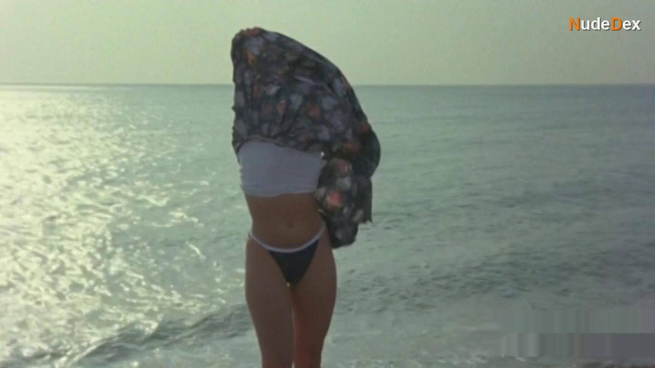 Julie Graham in The Fruit Machine, photo 13