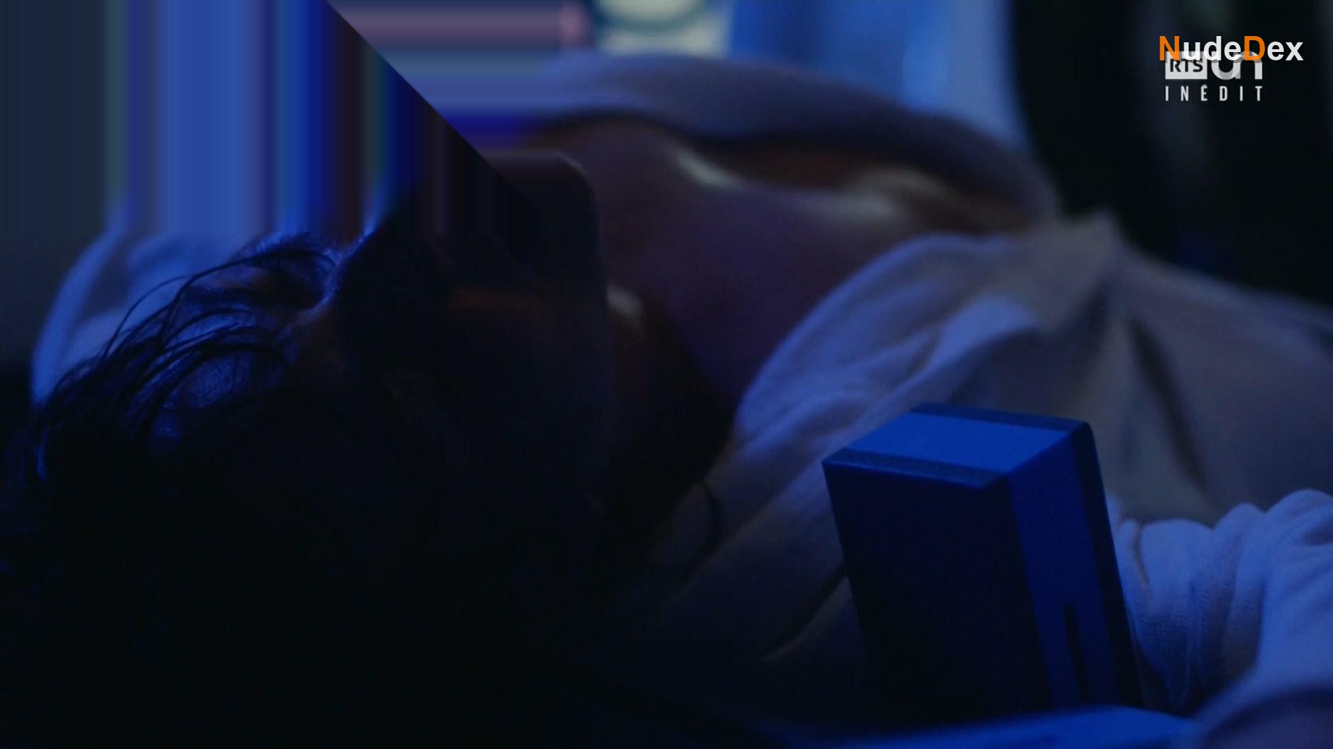 Julie Meunier in Crimes Parfaits, photo 3