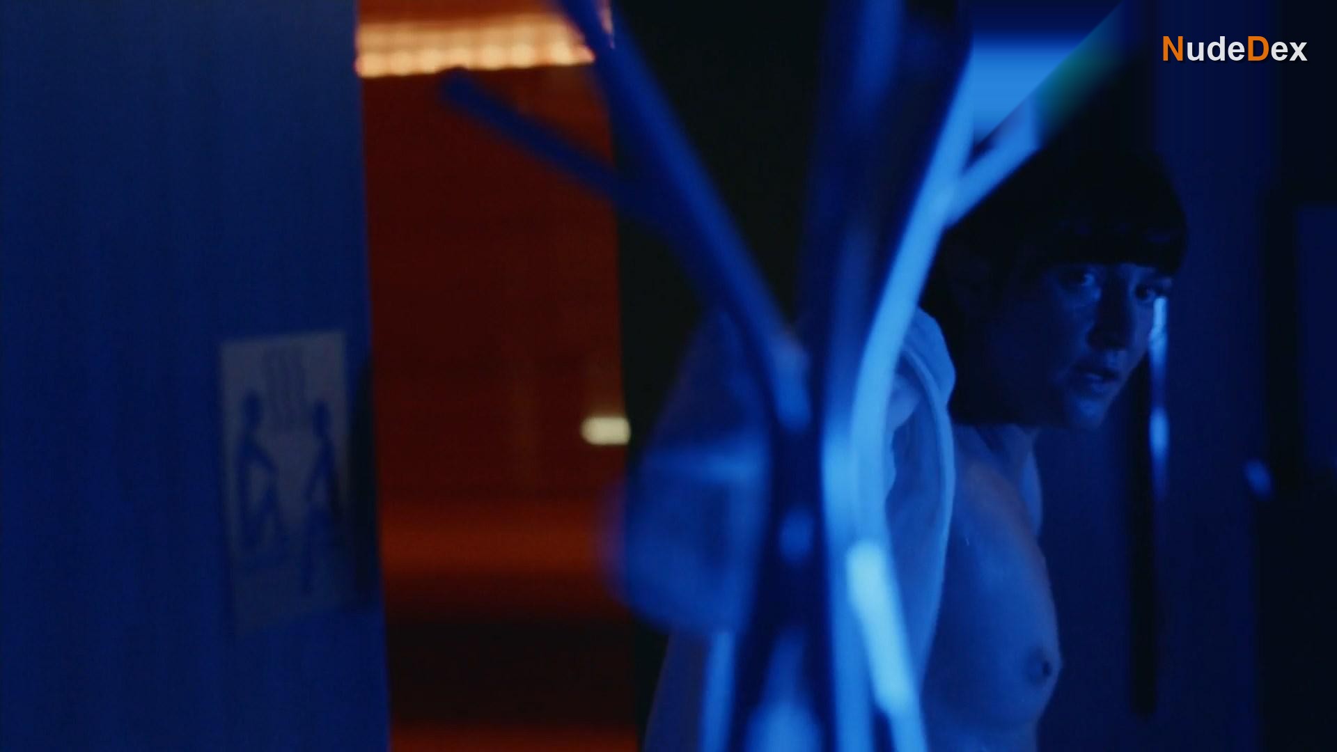 Julie Meunier in Crimes Parfaits, photo 9