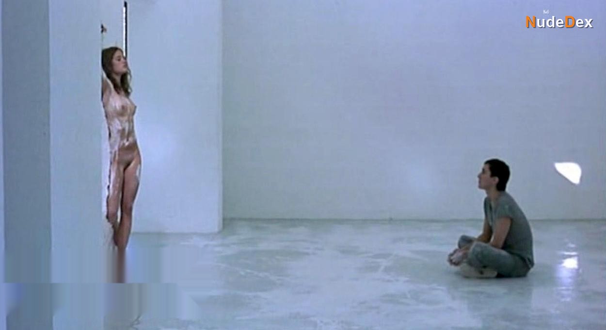 Julie Ordon in Inquietudes, photo 2