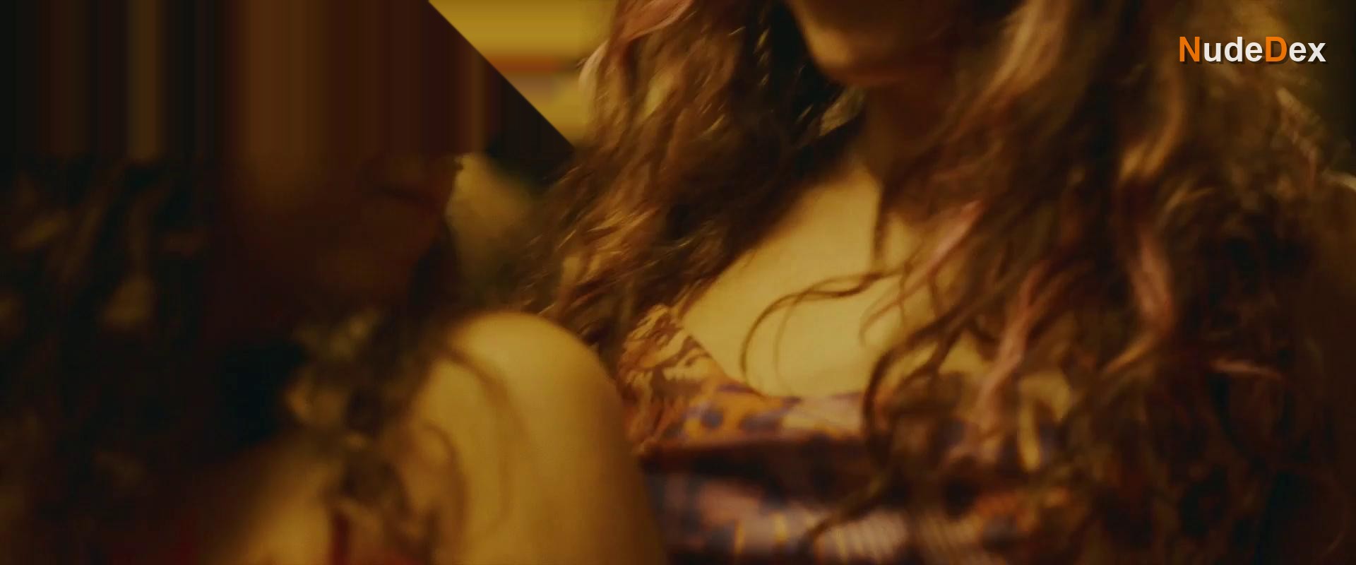 Julieta Tobio in The Girls At The Station, photo 5