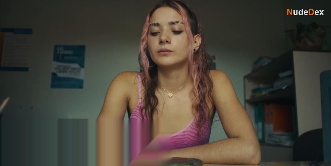 Julieta Tobio in The Girls At The Station, photo 6