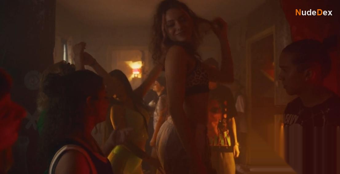 Julieta Tobio in The Girls At The Station, photo 18