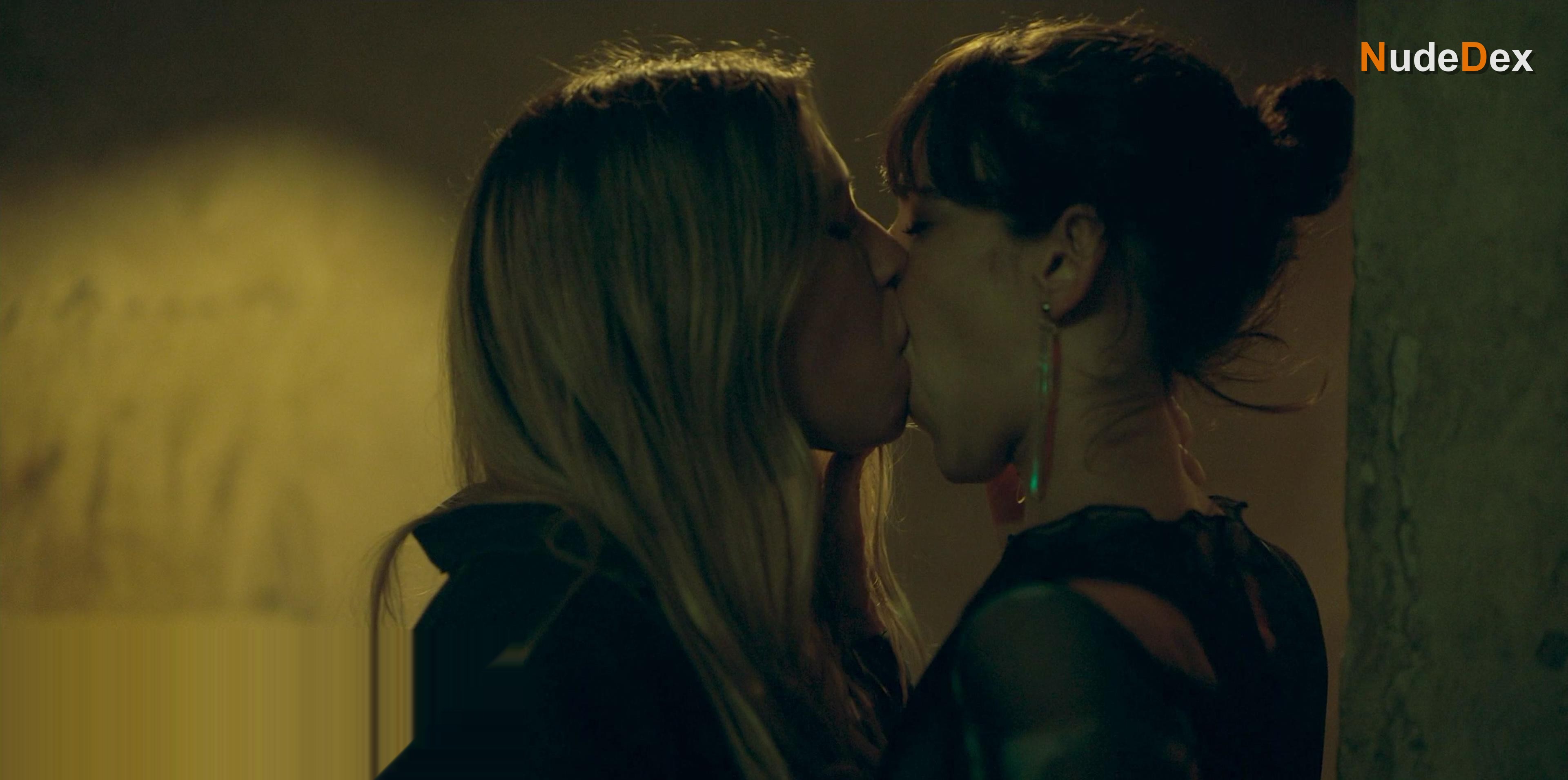 Julieta Zapiola in The End Of Love, photo 5